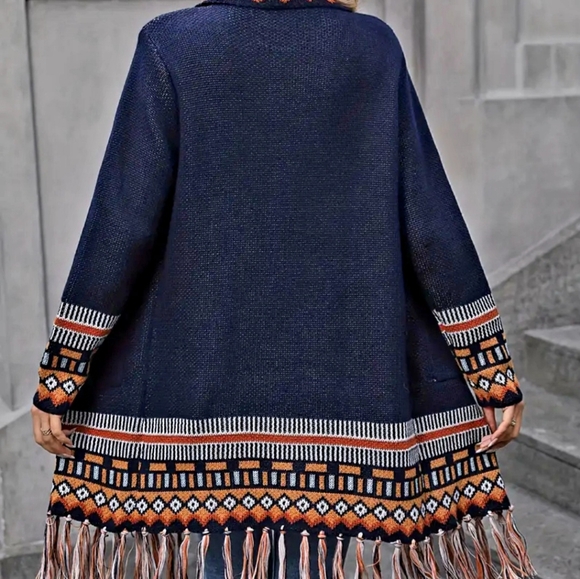 Vibrantly colored gio pattern tassel hem cardigan - Picture 6 of 7